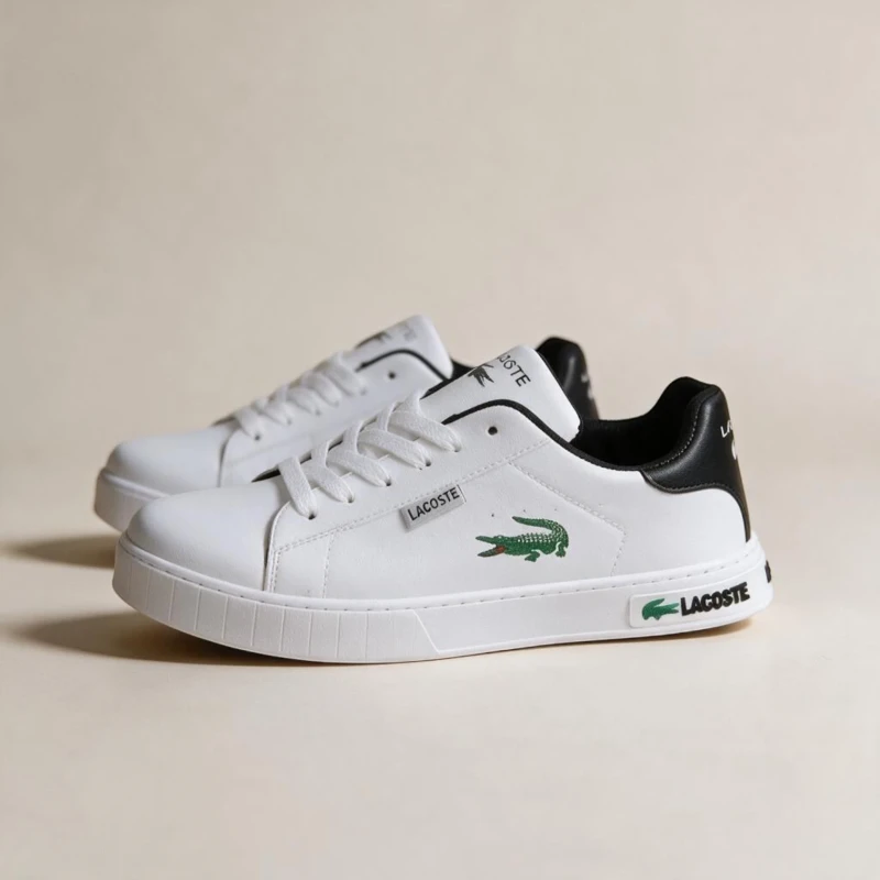 حذاء رياضي Lacoste أبيض بتفاصيل ملونة